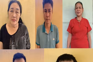 Các nghi phạm tại cơ quan công an. (Ảnh: Công an thị xã Nghi Sơn)