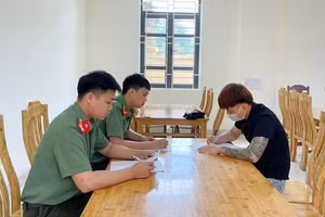 C. làm việc tại cơ quan công an. Ảnh: CA tỉnh Thanh Hóa.