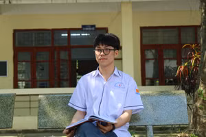 Nguyễn Văn Việt Anh - học sinh Trường THPT chuyên Lam Sơn (Thanh Hóa). Ảnh: Lường Toán.