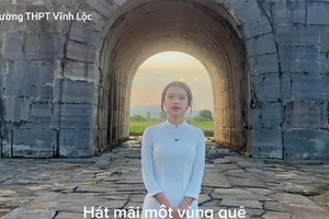 Học sinh Trường THPT Vĩnh Lộc sáng tạo video quảng bá di sản Thành nhà Hồ. Ảnh cắt từ clip.