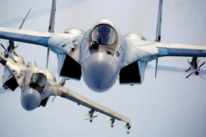 Su-35 sẽ tiêu diệt F-16 từ khoảng cách 400 km