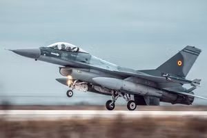 Điều gì thú vị trong quá trình chuyển đổi từ MiG-21 sang F-16?