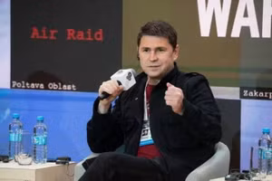 Cố vấn Tổng thống Zelensky phàn nàn trước ưu thế tuyệt đối của Nga về vũ khí