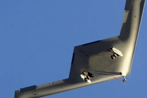 B-21 Raider thực hiện chuyến bay thứ hai nhưng vẫn còn nhiều bí ẩn