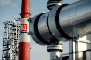 Dầu khí giá rẻ từ Nga có giúp kinh tế Trung Quốc soán ngôi Mỹ?