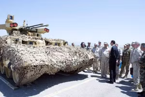 Kẻ hủy diệt Terminator-2 được trang bị tên lửa tầm xa cực mạnh