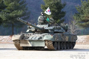 Ukraine sắp nhận được hàng chục chiến xa T-80U và BMP-3 từ đối tác bất ngờ?