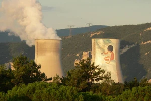 EU từ chối rời bỏ uranium của Nga