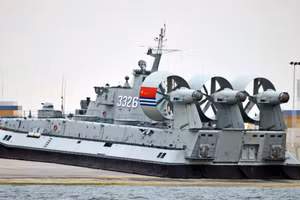 Thông tin mới về tàu đổ bộ đệm khí Zubr của Hải quân Trung Quốc