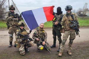 Lính Pháp đang được NATO đưa qua Biển Đen để tới Ukraine?