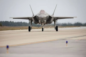 Nhà sản xuất tiêm kích F-35 và Rafale gặp vấn đề nghiêm trọng