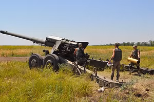 Pháo M-46 130 mm cổ điển vẫn đang tham chiến