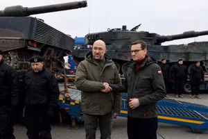 Đằng sau việc Ba Lan bất ngờ tuyên bố ngừng cung cấp vũ khí cho Ukraine