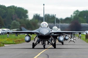 Hà Lan đi đầu cung cấp tiêm kích F-16 cho Ukraine là 'kịch bản thực tế'