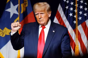 Ông Trump bắt đầu cuộc chiến thương mại với Trung Quốc nếu trở lại Nhà Trắng?