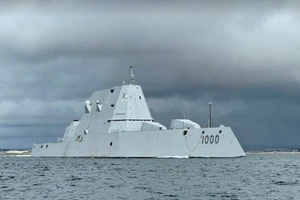 Khu trục hạm Zumwalt trở thành tàu chiến vô dụng nhất của Hải quân Mỹ