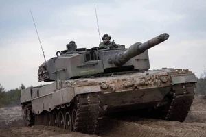 Xe tăng Leopard 2A4 dễ dàng bị hỏa thiêu?