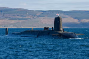 Tàu ngầm hạt nhân Vanguard của Anh suýt chìm sau khi lao xuống độ sâu cực lớn