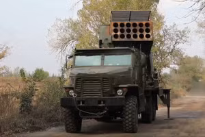 UAV Ukraine lần đầu phát hiện TOS-2 Tosochka ngoài mặt trận