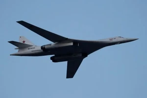 Cùng lúc 4 máy bay ném bom Tu-160M/M2 hiện đại hóa sâu trực chiến