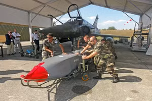 Pháp giúp điều chỉnh Tochka-U để phóng tên lửa Scalp-EG?