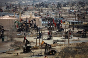 Cái giá OPEC phải trả trong cuộc chiến chống lại dầu đá phiến Mỹ