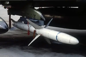 Tên lửa AGM-88 HARM đã hết hạn gần 30 năm tham chiến