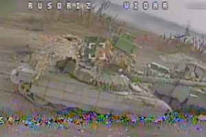 UAV cảm tử diệt T-72B3 trang bị hệ thống gây nhiễu phức tạp nhất