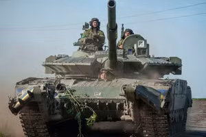 Lính Nga nói về ưu điểm vượt trội của 'xe tăng im lặng' T-80