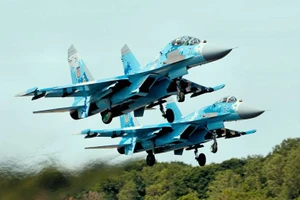 Phi công Ukraine đào tẩu tới Nga trên tiêm kích Su-27