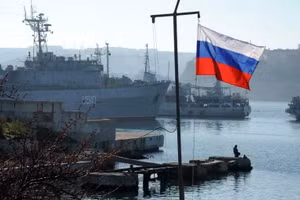 Hai tàu đổ bộ của Hạm đội Biển Đen bị tên lửa Storm Shadow tấn công