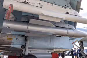 Tên lửa siêu thanh R-37M khiến tiêm kích MiG-35 'bất khả chiến bại'?