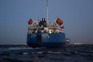 Biển Địa Trung Hải trở thành khu vực mới để hợp pháp hóa dầu bị trừng phạt