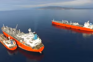 Nga có thêm khách hàng tiêu thụ dầu thô quy mô lớn