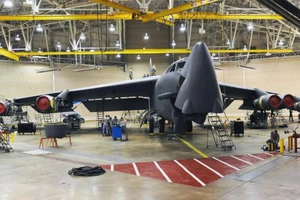 Boeing bán nhà máy sản xuất B-52 dẫn đến hậu quả nặng nề cho Không quân Mỹ