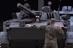 Tốc độ sản xuất xe chiến đấu bộ binh BMP-3 gây choáng