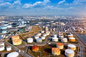 Dầu thô leo lên mức cao nhất trong năm làm phá sản toan tính của Mỹ