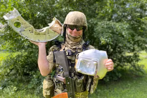 Binh sĩ bắn hạ tên lửa hành trình bằng súng máy