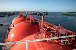  Moldova từ chối khí đốt trực tiếp từ Moskva để mua... LNG Nga qua Hy Lạp