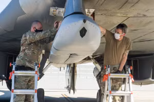Tiêm kích F-16 Ukraine sẽ có tên lửa tàng hình AGM-158 JASSM cực mạnh