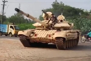 Ấn Độ tạo ra xe tăng 'lai ghép' giữa T-72 và T-90S