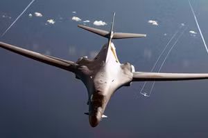 Vai trò nào dành cho B-1B Lancer khi sắp bị B-21 Raider thay thế?