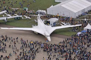 Mỹ muốn tước danh hiệu chiến đấu cơ nguy hiểm nhất thế giới của Tu-160