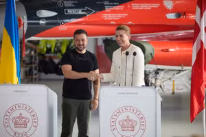 Tình thế bên bờ vực khi Đan Mạch cho phép sử dụng F-16 tấn công lãnh thổ Nga