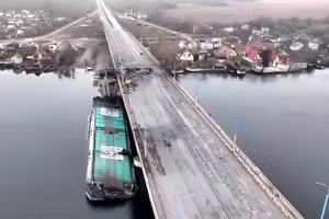 Giao tranh nóng bỏng đang diễn ra gần cầu Antonovsky