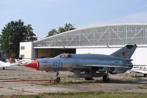 Có đáng để biến tiêm kích MiG-21 cổ điển thành UAV cảm tử?