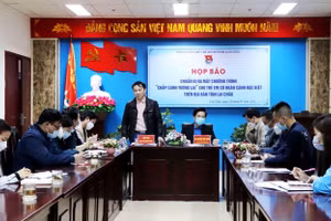 Họp báo chuẩn bị ra mắt Chương trình “Chắp cánh tương lai”.