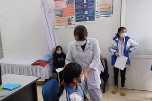 Tỷ lệ học sinh thuộc đối tượng tiêm vắc xin phòng Covid-19 được tiêm từ 2 mũi trở lên đạt trên 93%.