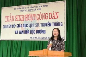 Quá trình công tác, cô Thủy luôn đi đầu trong mọi hoạt động.