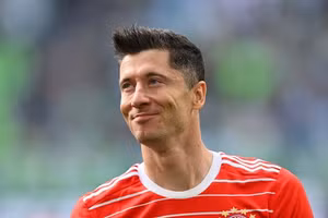 Man United, Chelsea và PSG đều muốn sở hữu Lewandowski.